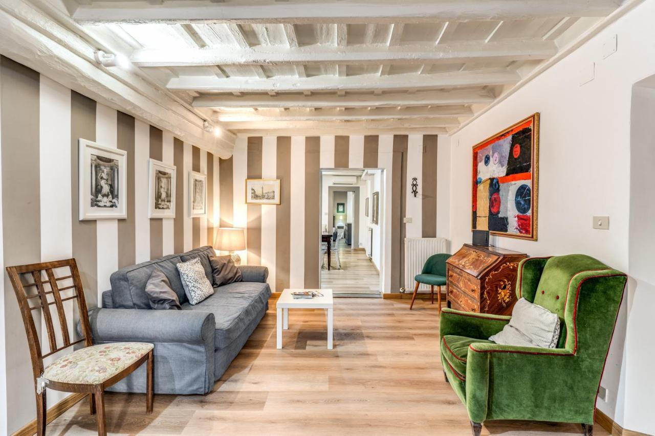 Lovely Spacious Apartment Near The Colosseum Roma Eksteriør bilde
