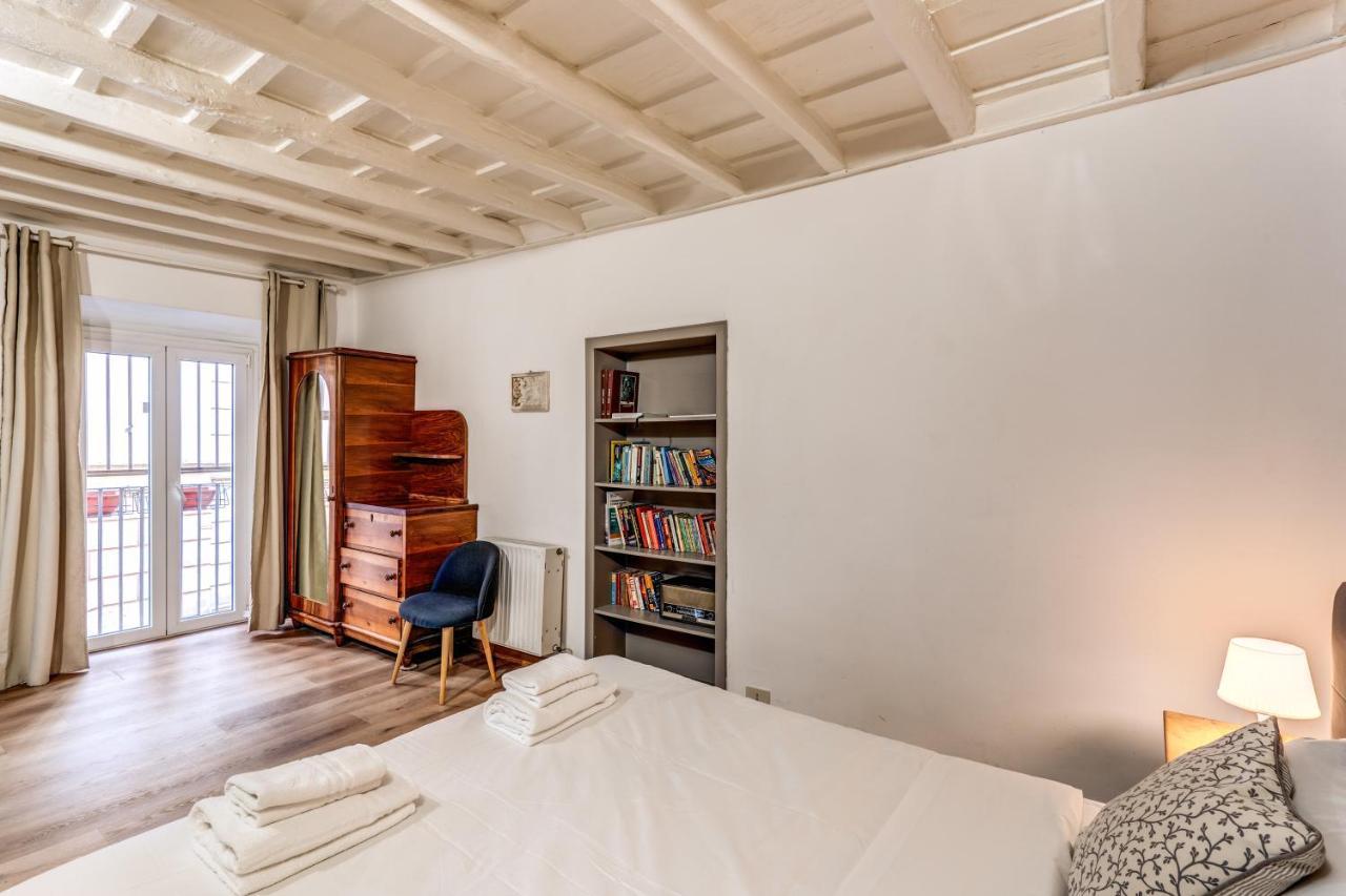 Lovely Spacious Apartment Near The Colosseum Roma Eksteriør bilde