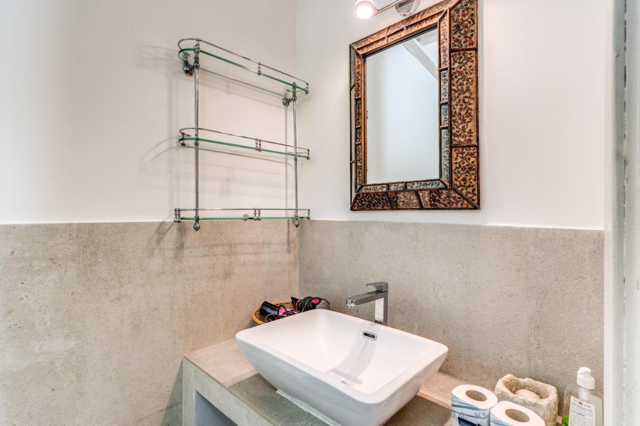Lovely Spacious Apartment Near The Colosseum Roma Eksteriør bilde