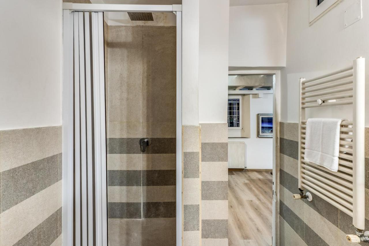 Lovely Spacious Apartment Near The Colosseum Roma Eksteriør bilde