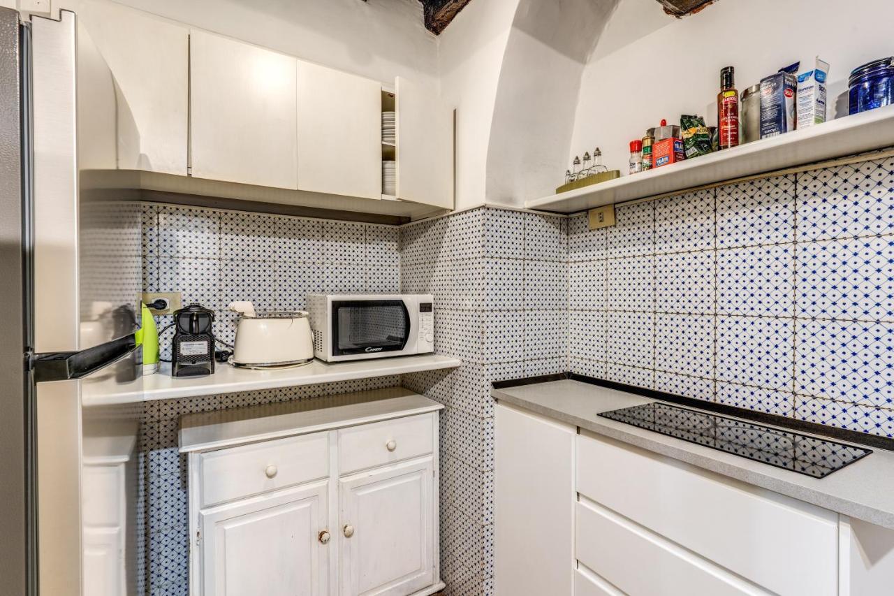 Lovely Spacious Apartment Near The Colosseum Roma Eksteriør bilde